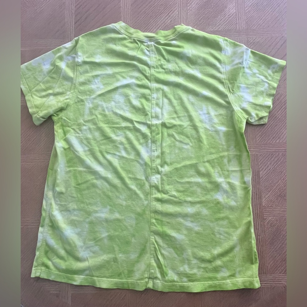 Lululemon t-shirt